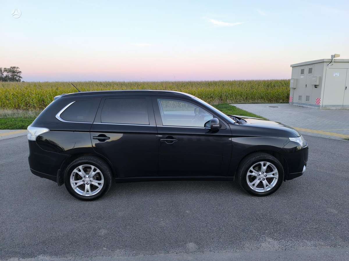 Mitsubishi Outlander 2013 — photo 6
