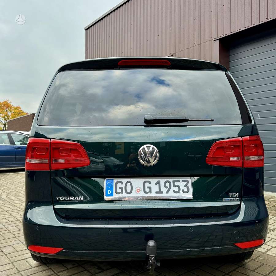 Volkswagen Touran 2011 — photo 10