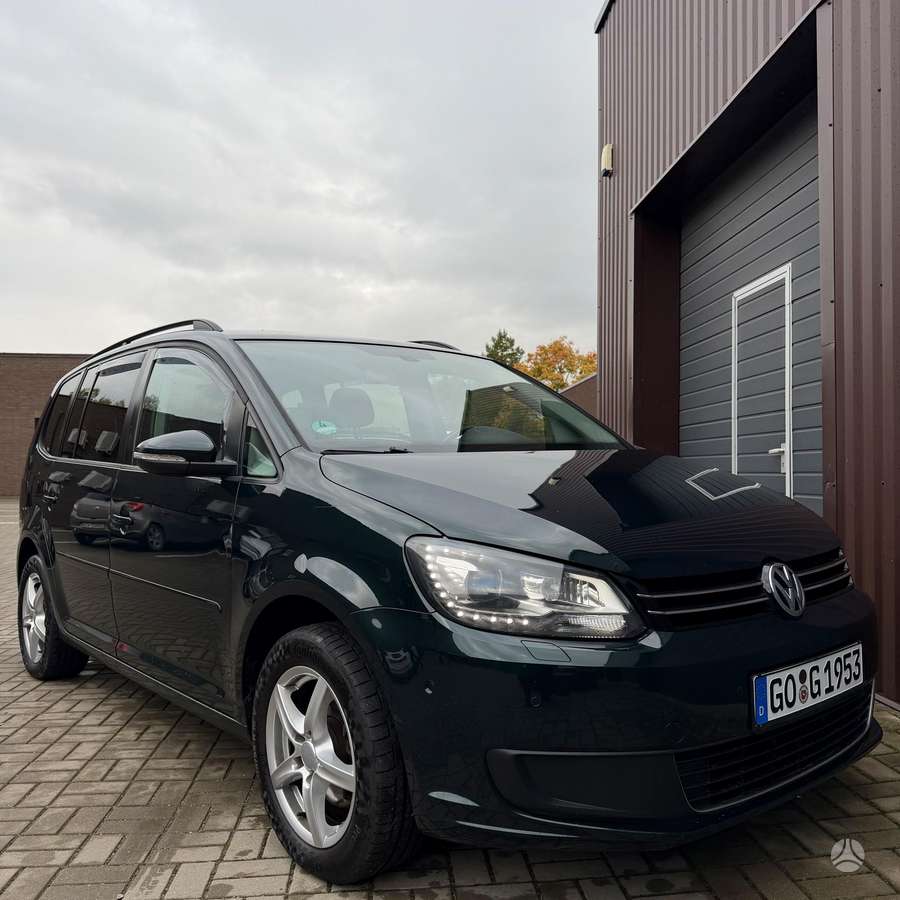 Volkswagen Touran 2011 — photo 14