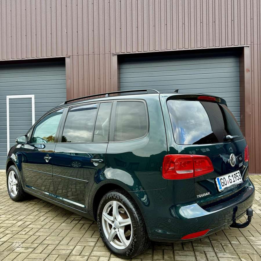 Volkswagen Touran 2011 — photo 7