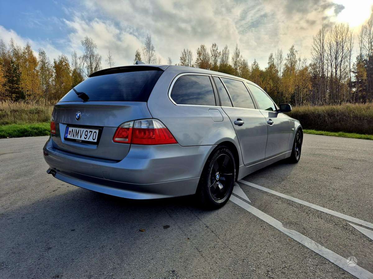 BMW 525 2006 — interior
