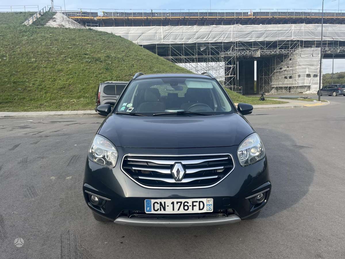 Renault Koleos 2012 — вигляд ззаду