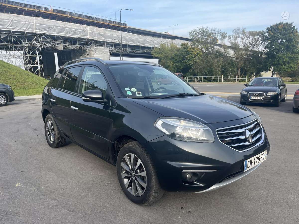 Renault Koleos 2012 — салон