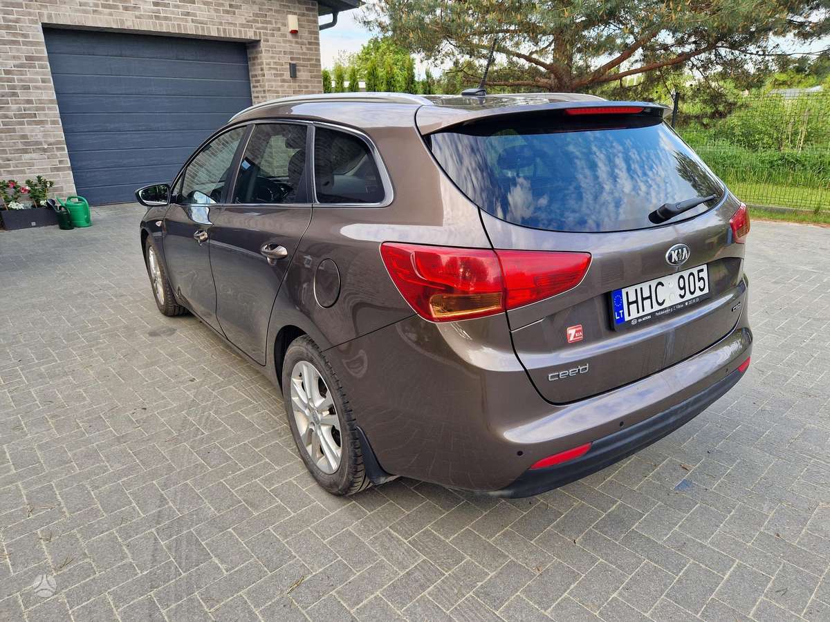 Kia Ceed 2014 — двигун 1582 cm³, 128 HP (94kW)