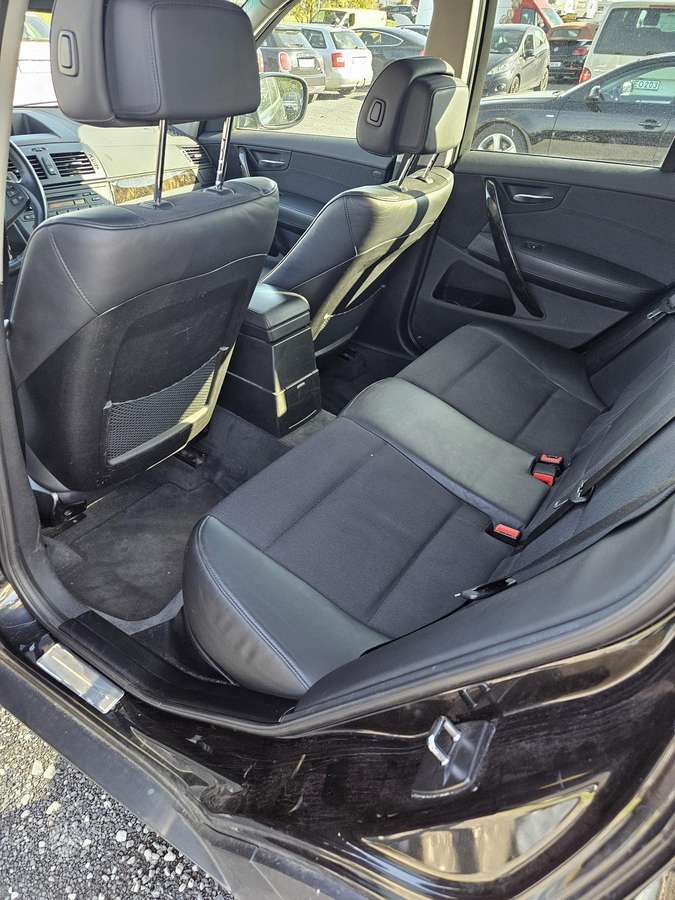 BMW X3 2010 — photo 10
