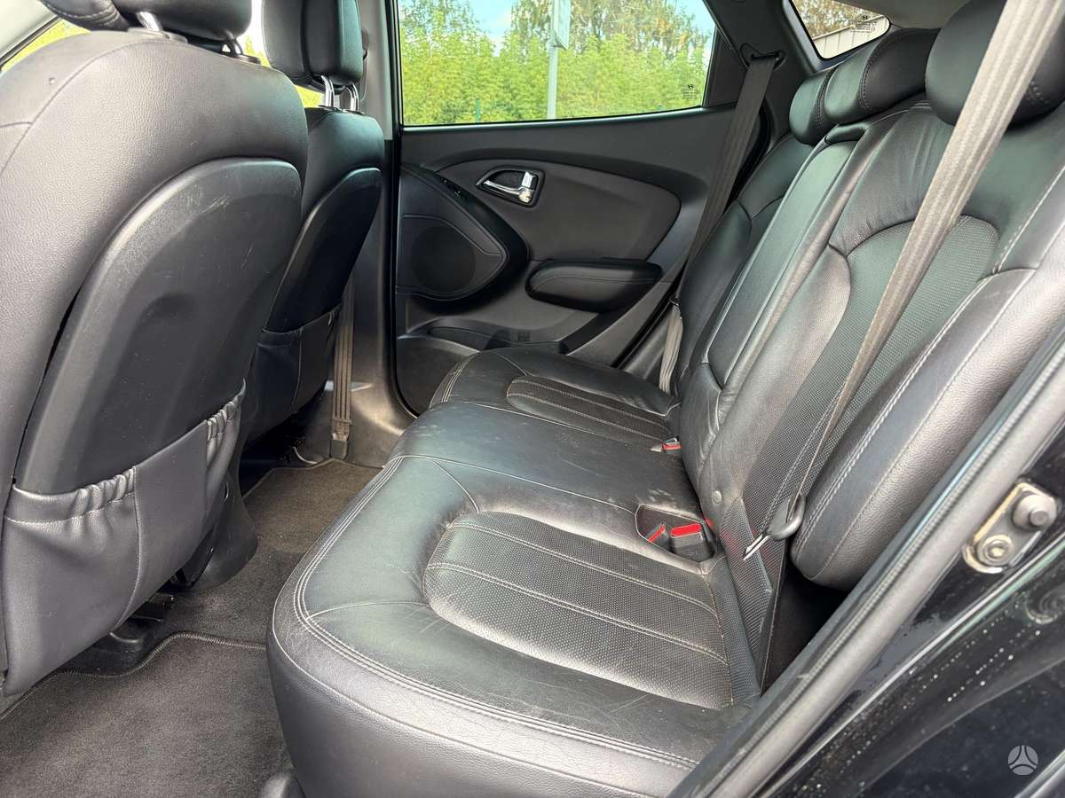 Hyundai ix35 2011 — photo 14