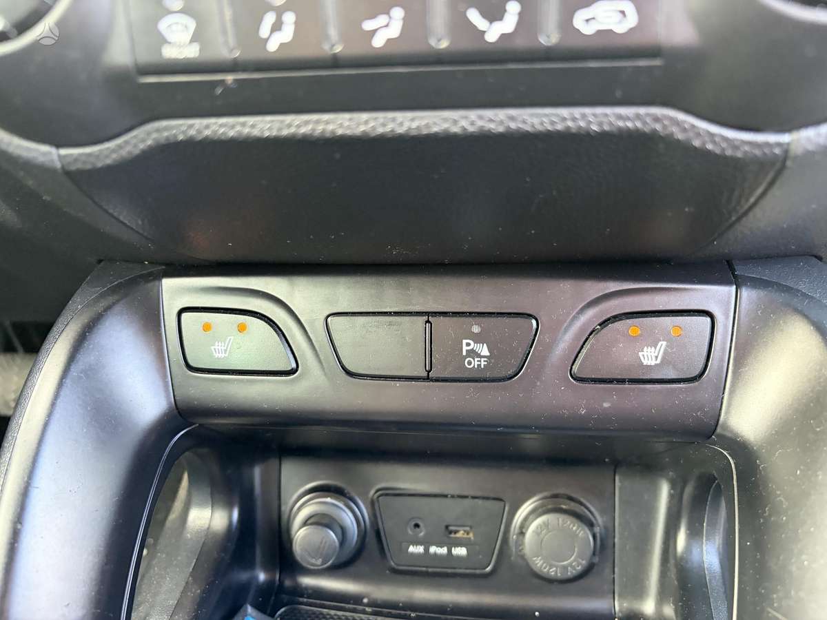 Hyundai ix35 2011 — photo 20