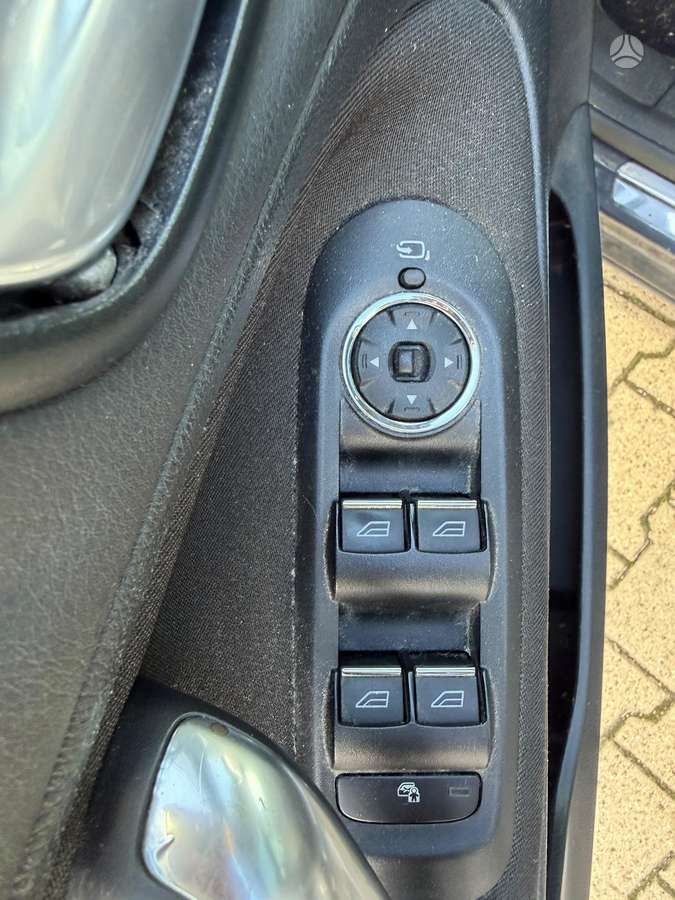 Ford S-MAX 2013 — фото 15