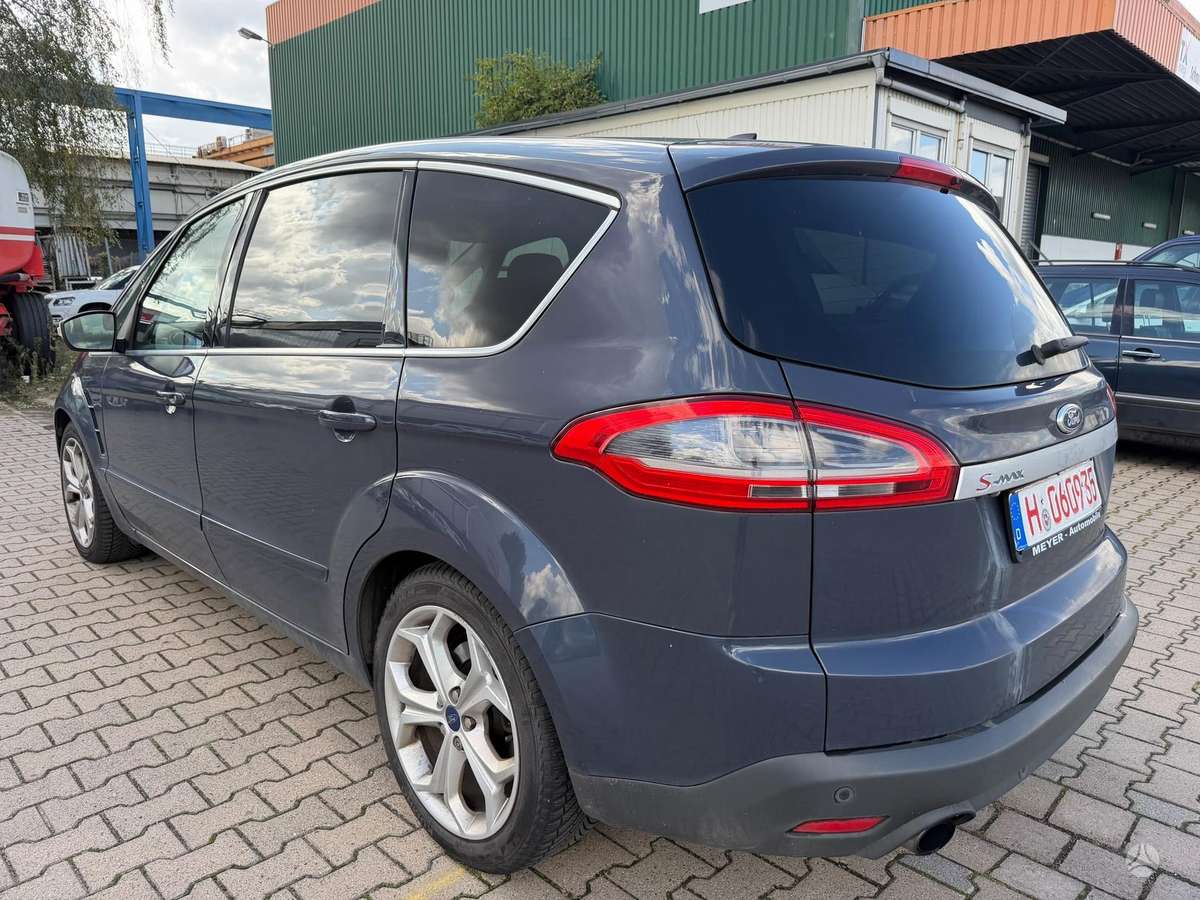 Ford S-MAX 2013 — салон