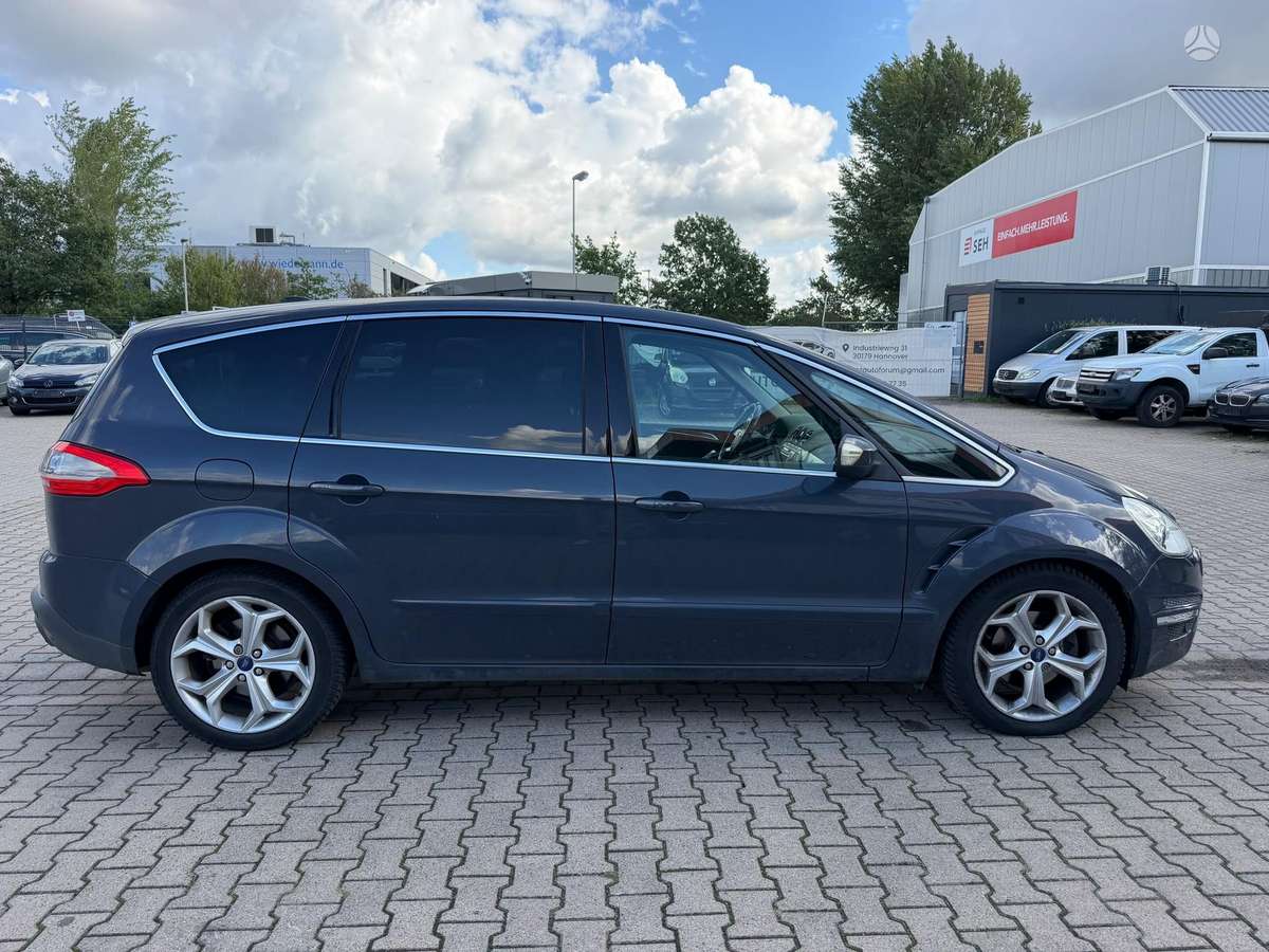 Ford S-MAX 2013 — двигун 2200 cm³, 200 HP (147kW)