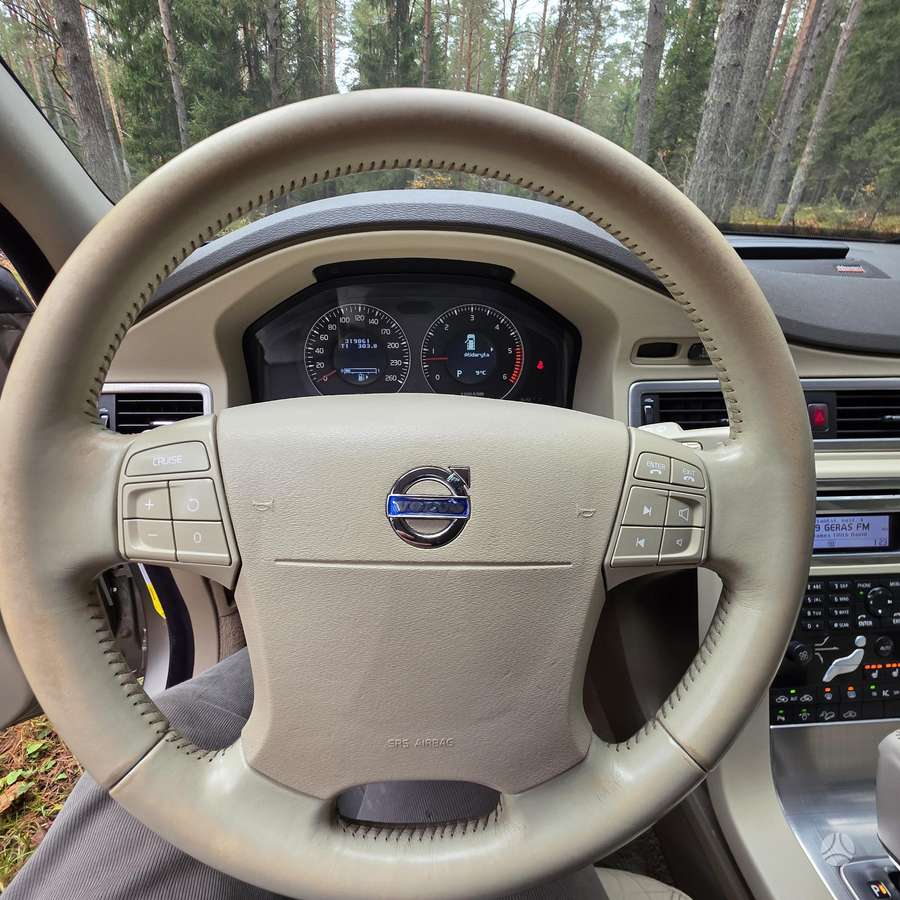 Volvo XC70 2009 — photo 12