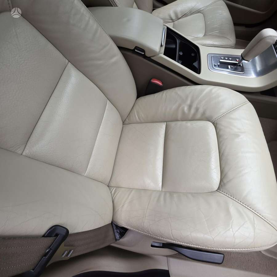 Volvo XC70 2009 — photo 20