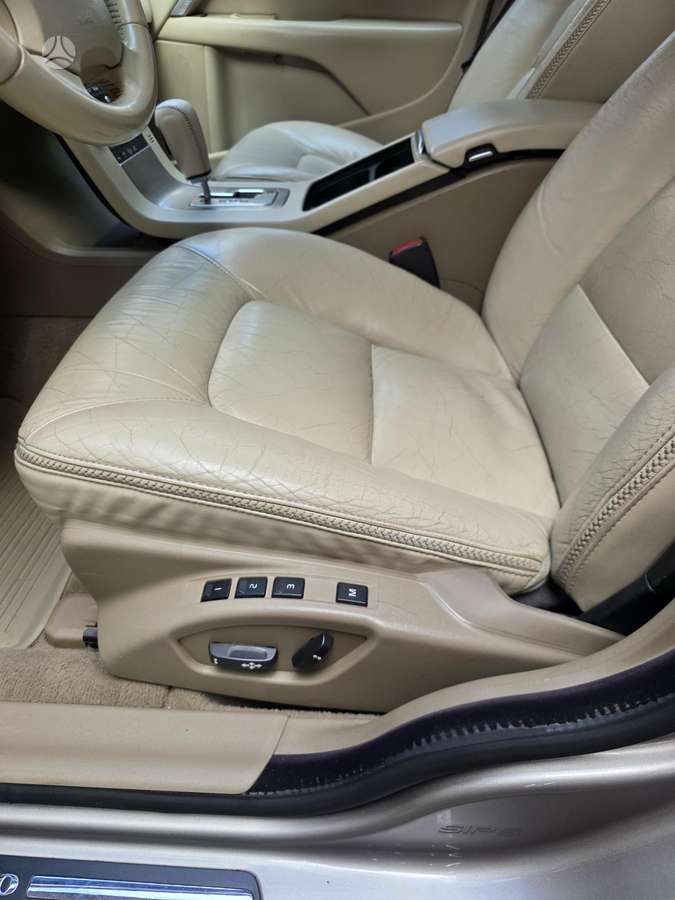 Volvo XC70 2009 — photo 21