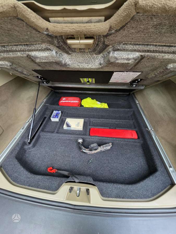 Volvo XC70 2009 — photo 34