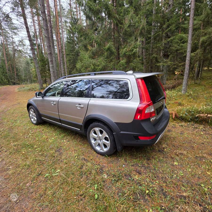 Volvo XC70 2009 — photo 8