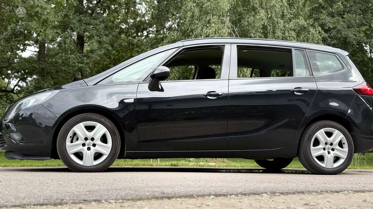 Opel Zafira 2013 — фото 6