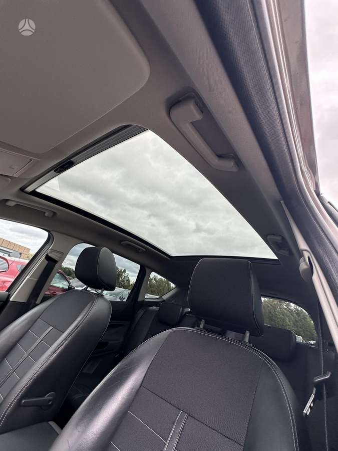 Ford Kuga 2012 — photo 10