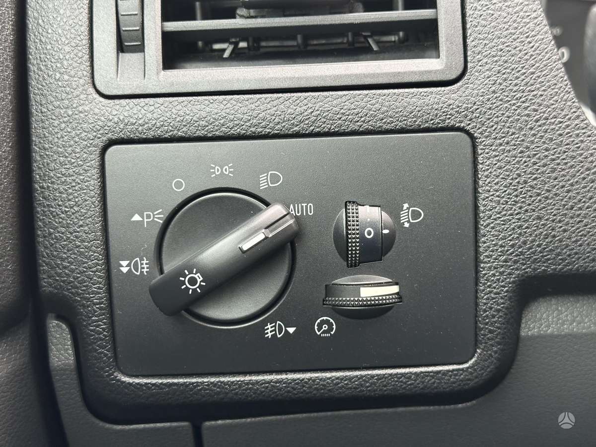 Ford Kuga 2012 — photo 13