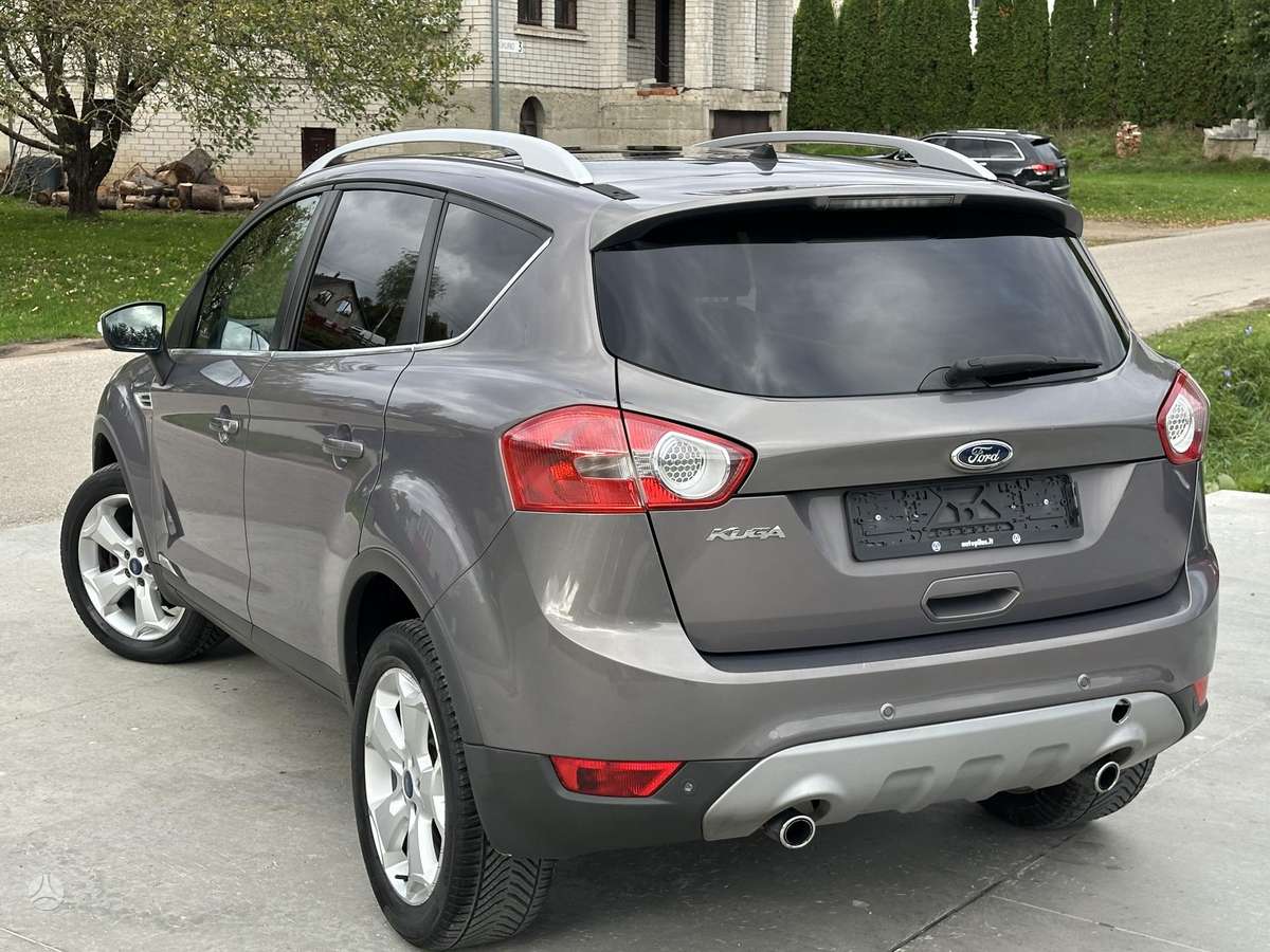 Ford Kuga 2012 — interior