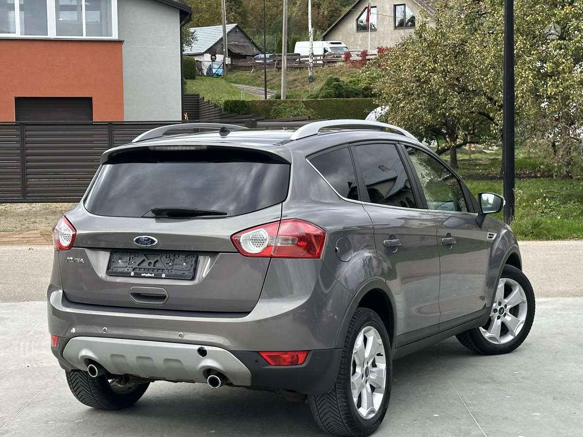 Ford Kuga 2012 — engine 2000 cm³, 140 HP (103kW)