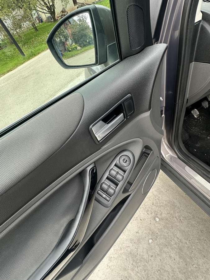 Ford Kuga 2012 — photo 6
