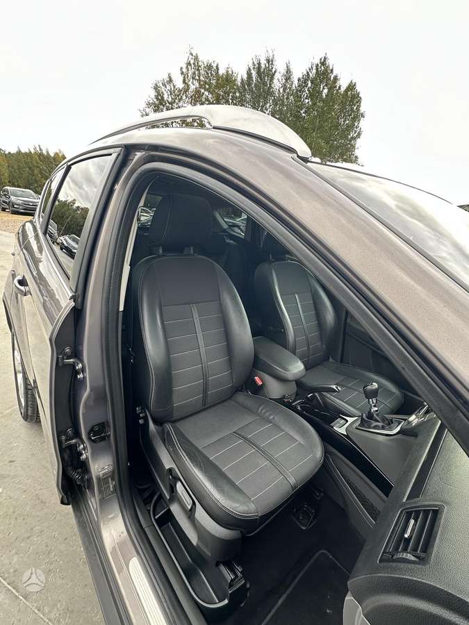 Ford Kuga 2012 — photo 8
