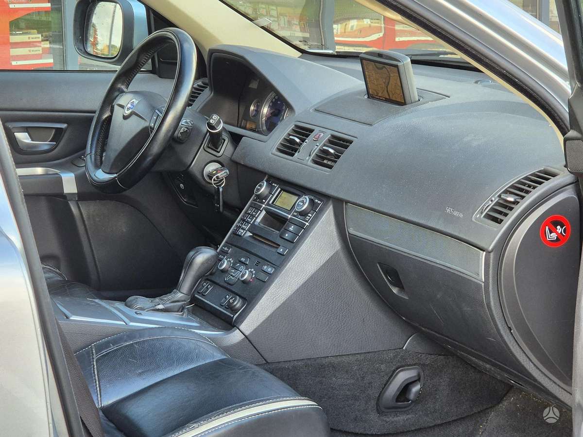 Volvo XC90 2008 — photo 10