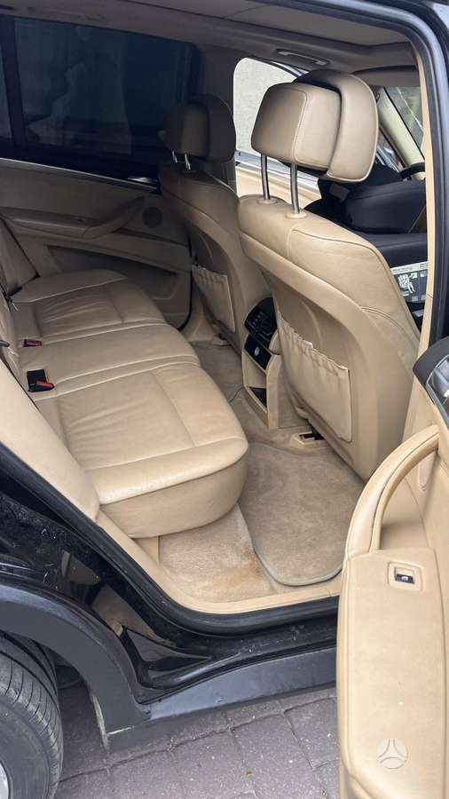 BMW X5 2009 — вигляд ззаду