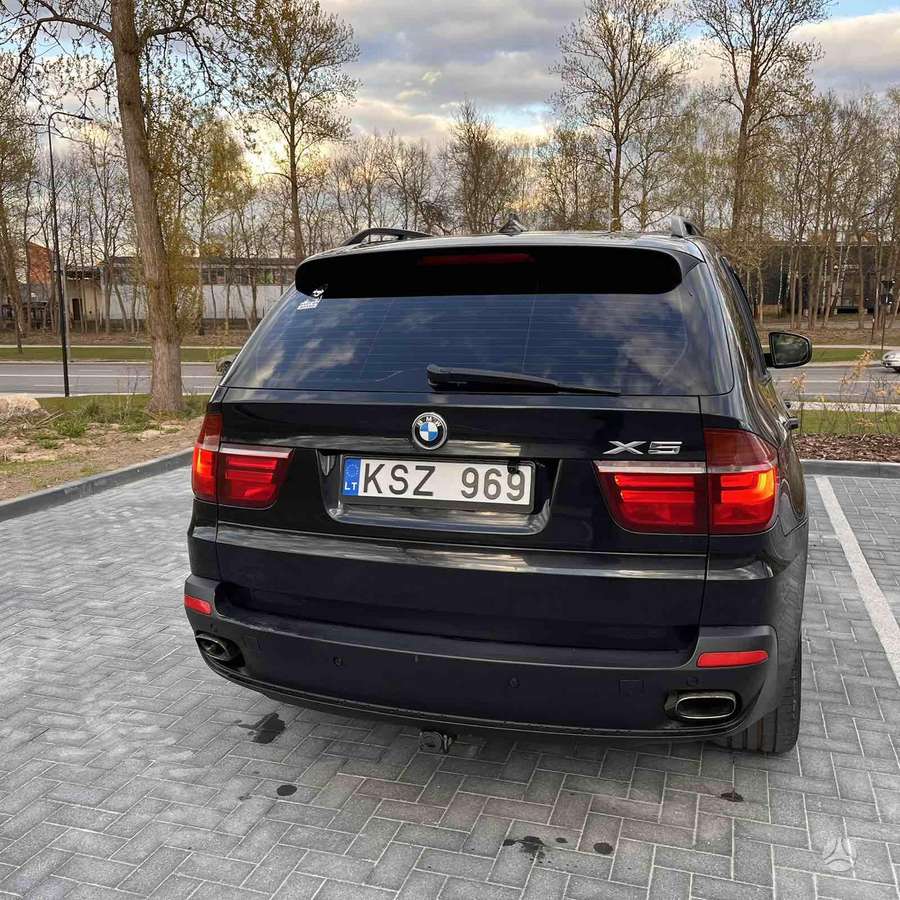 BMW X5 2009 — фото 9
