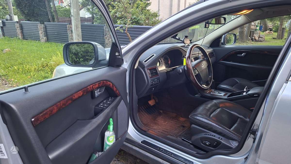 Volvo XC70 2008 — photo 10