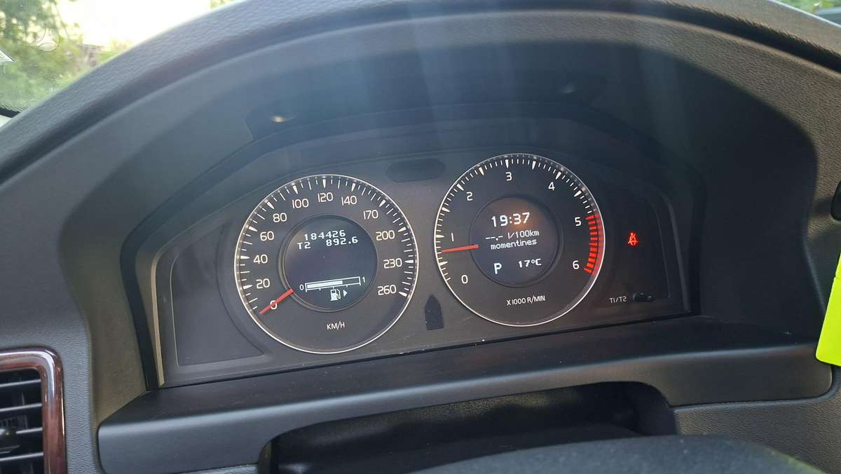 Volvo XC70 2008 — photo 16