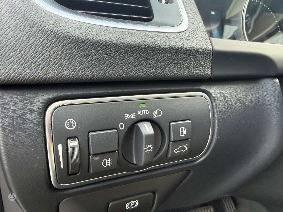 Volvo V60 2013 — photo 12