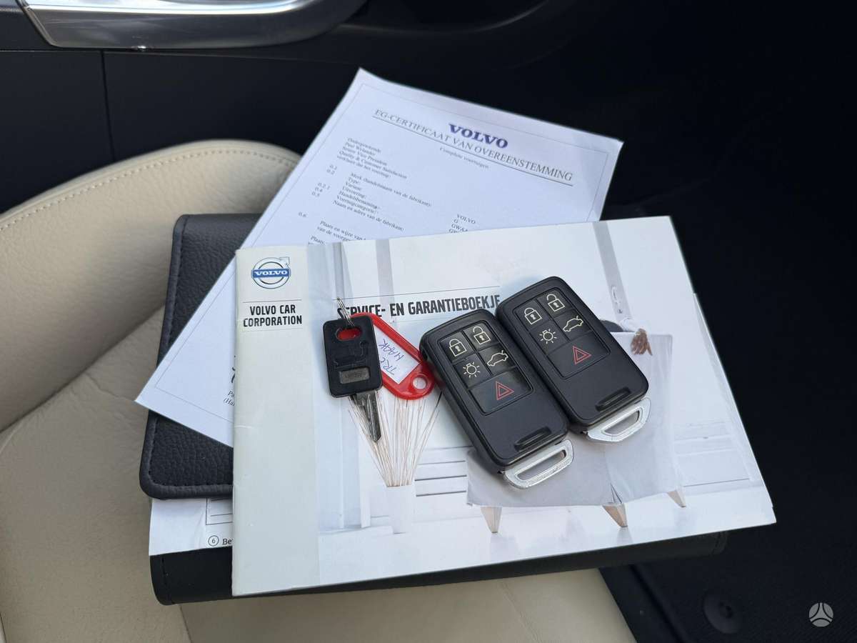 Volvo V60 2013 — photo 14