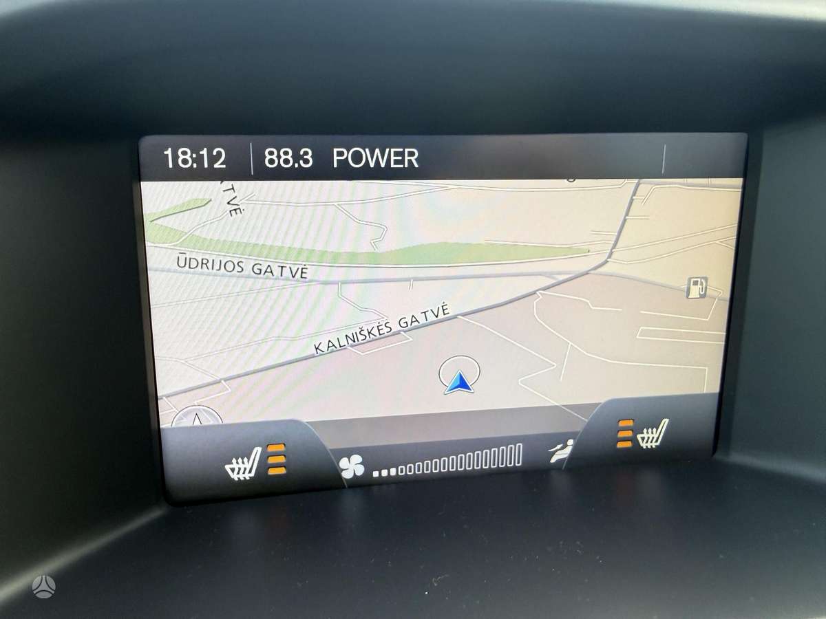 Volvo V60 2013 — photo 16