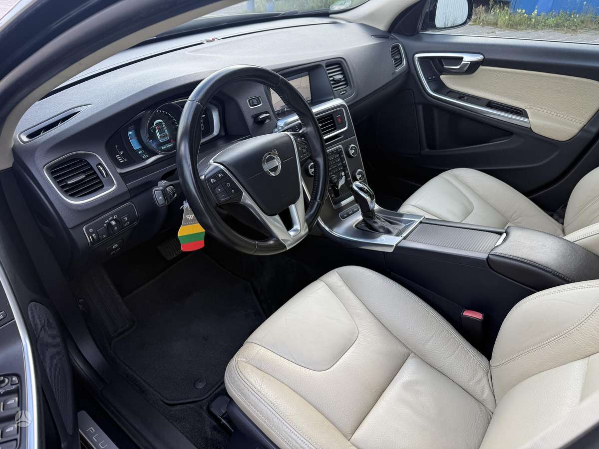 Volvo V60 2013 — photo 5
