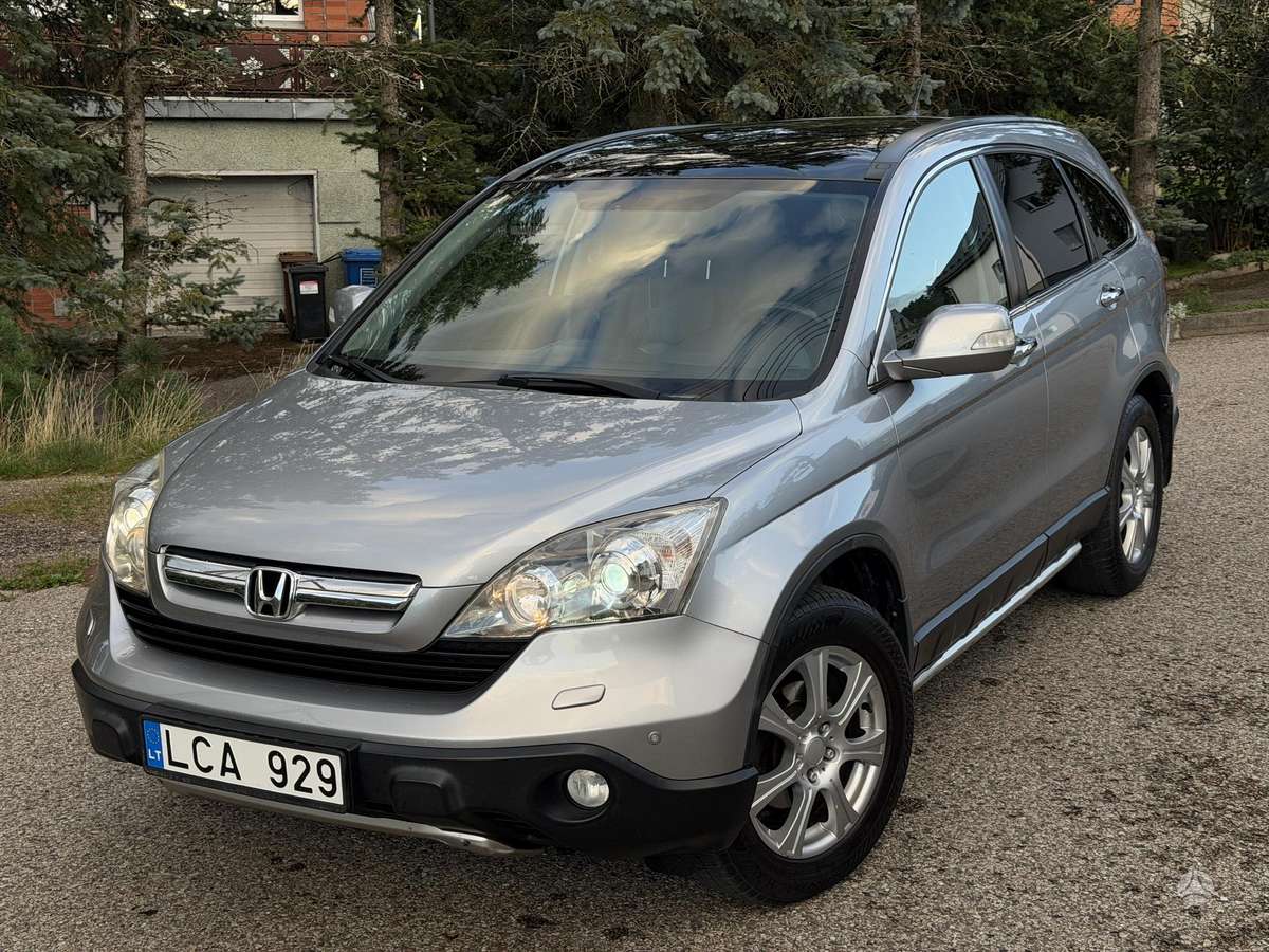 Honda CR-V 2008 — rear view