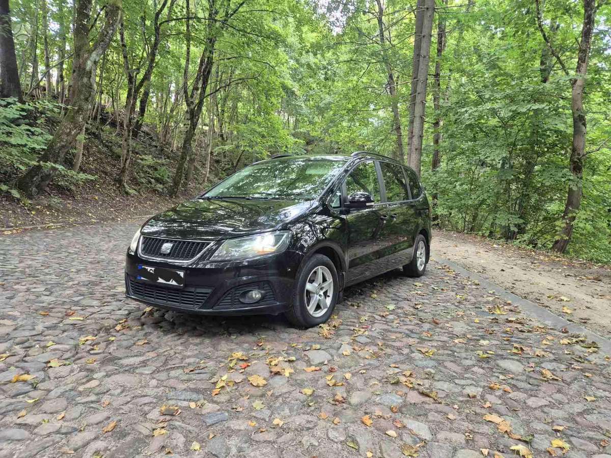 Seat Alhambra 2013 — engine 1968 cm³, 140 HP (103kW)