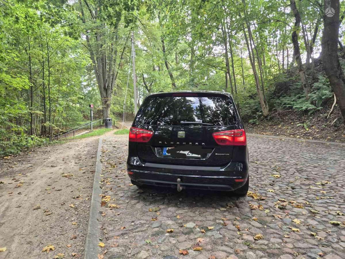 Seat Alhambra 2013 — photo 5