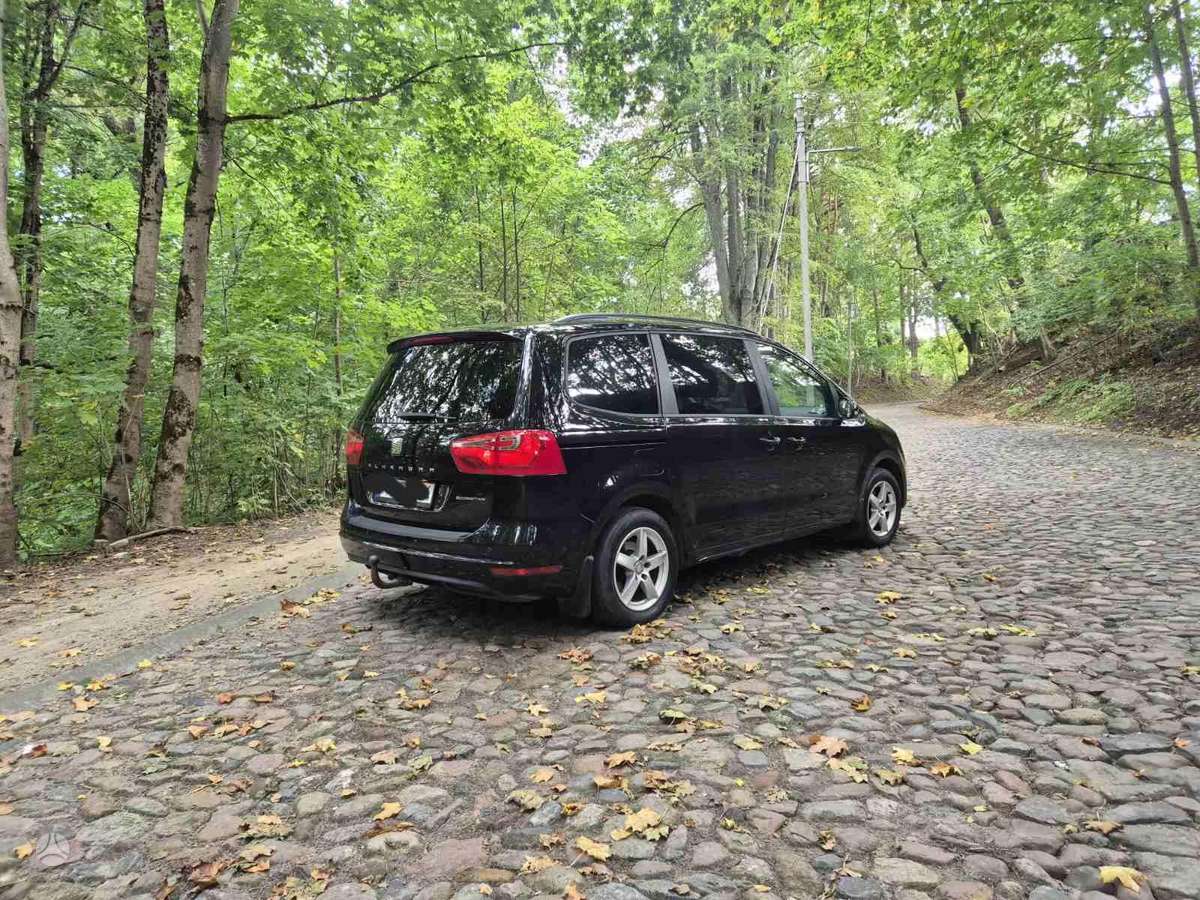 Seat Alhambra 2013 — photo 7