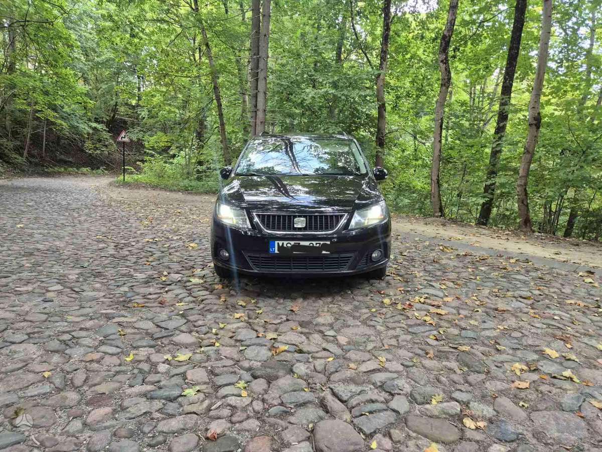 Seat Alhambra 2013 — photo 9