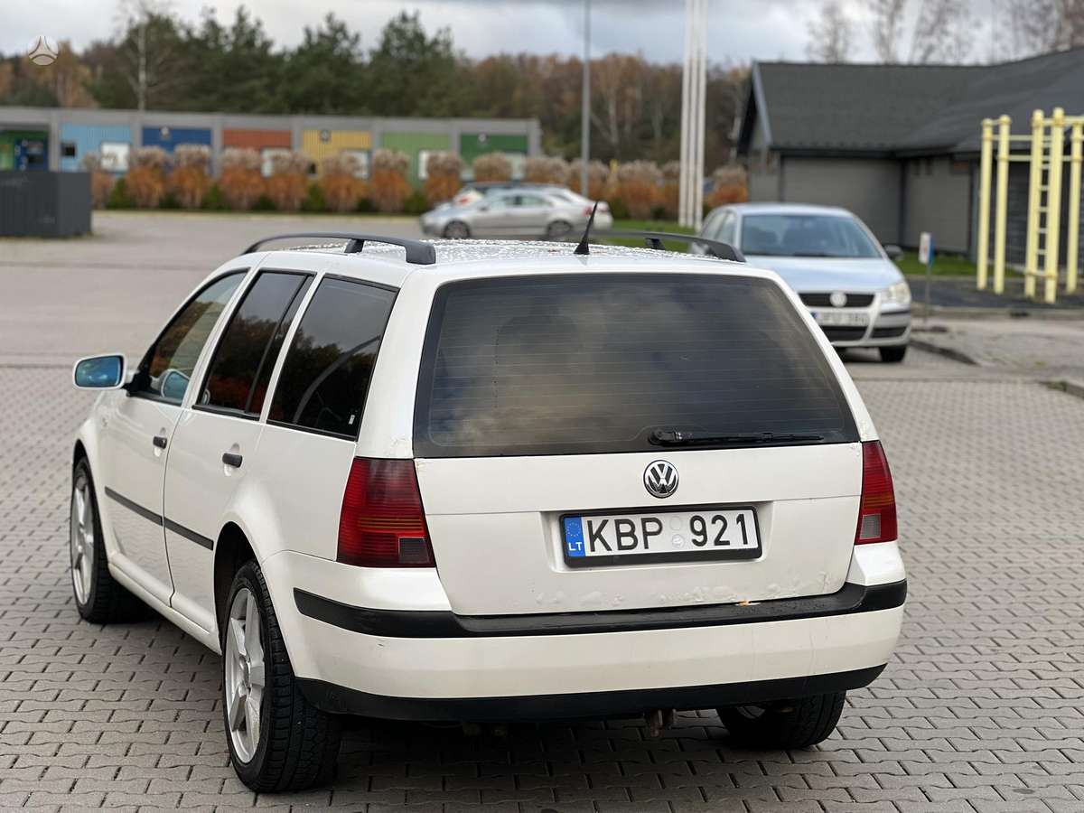 Volkswagen Golf 2005 — engine 1900 cm³