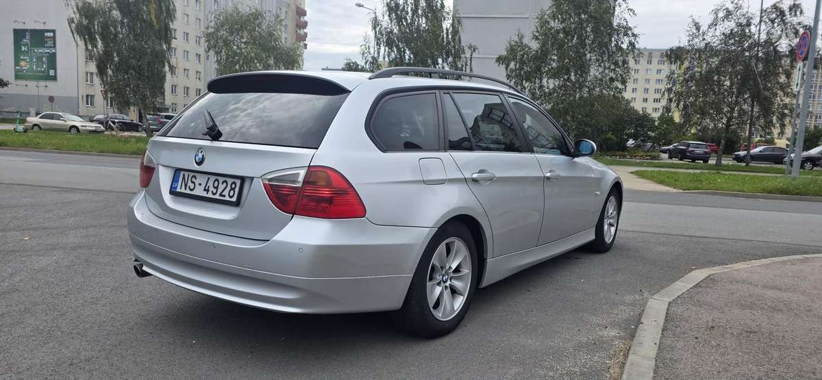 BMW 320 2008 — engine 1995 cm³, 177 HP (130kW)