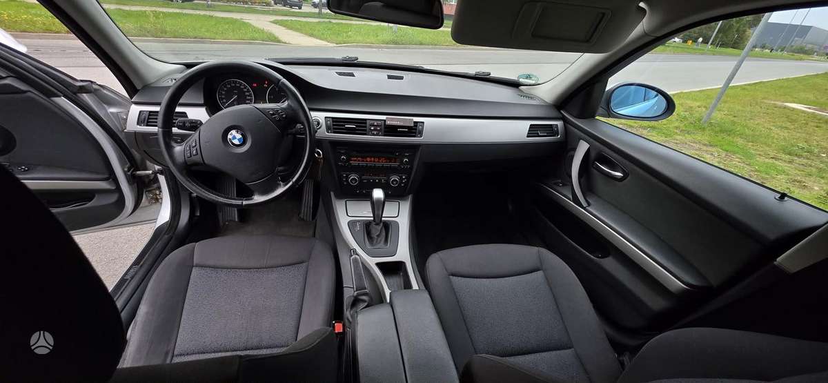 BMW 320 2008 — photo 5