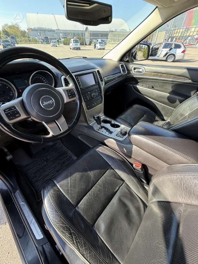Jeep Grand 2012 — photo 6