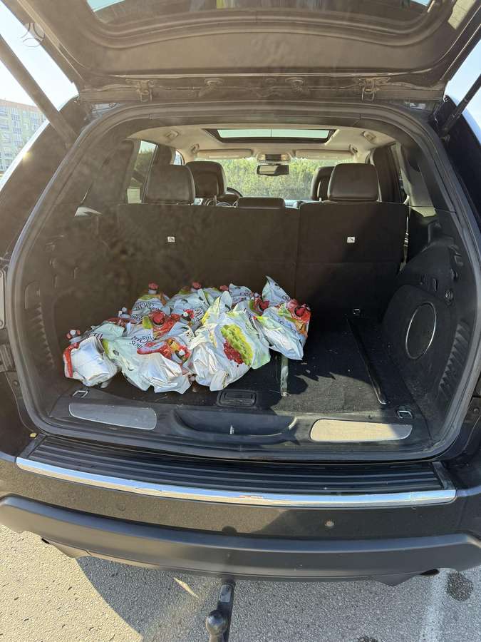 Jeep Grand 2012 — photo 9