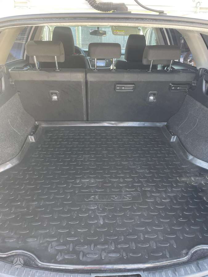 Toyota Auris 2014 — photo 12