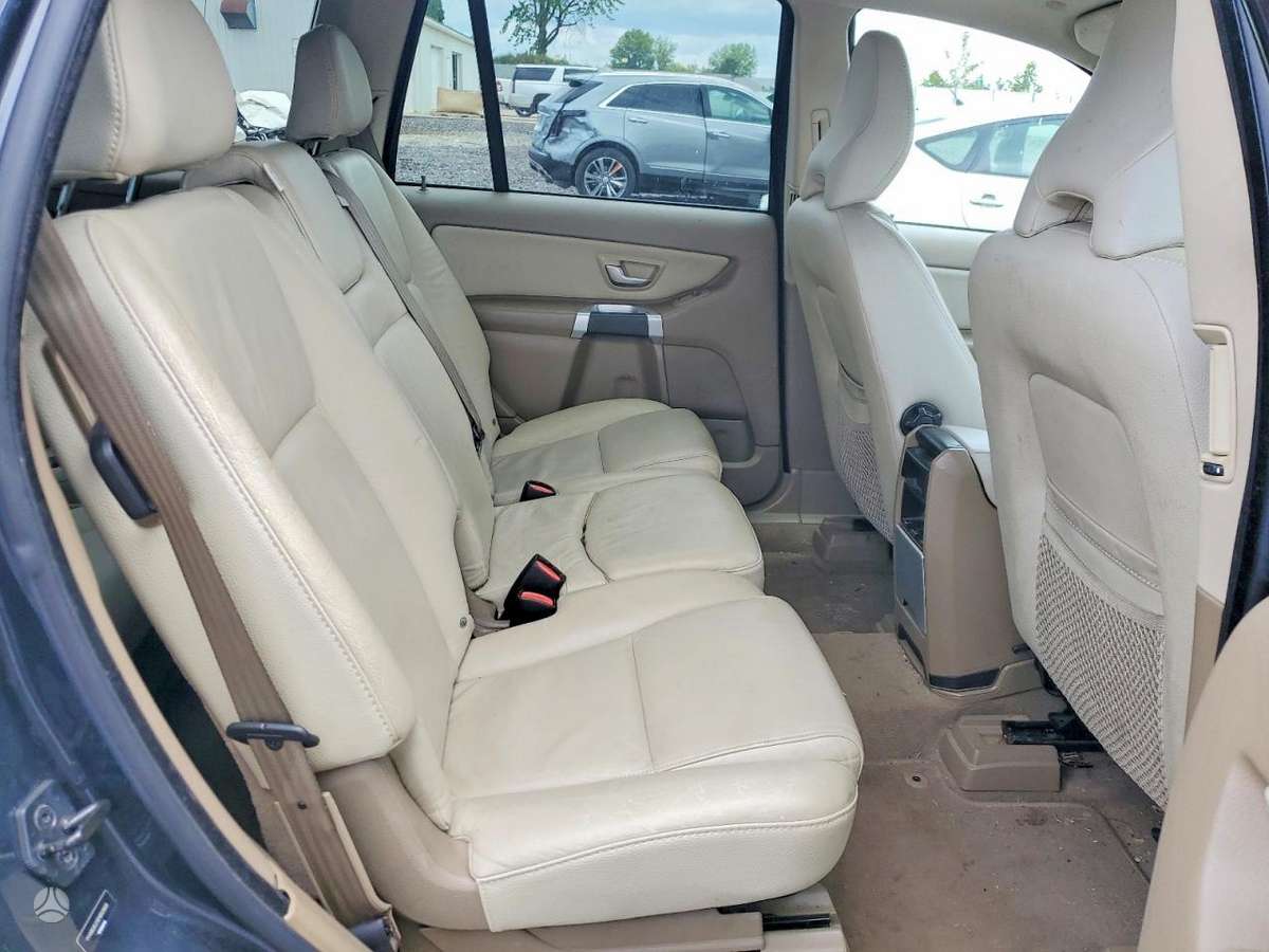 Volvo XC90 2012 — photo 11