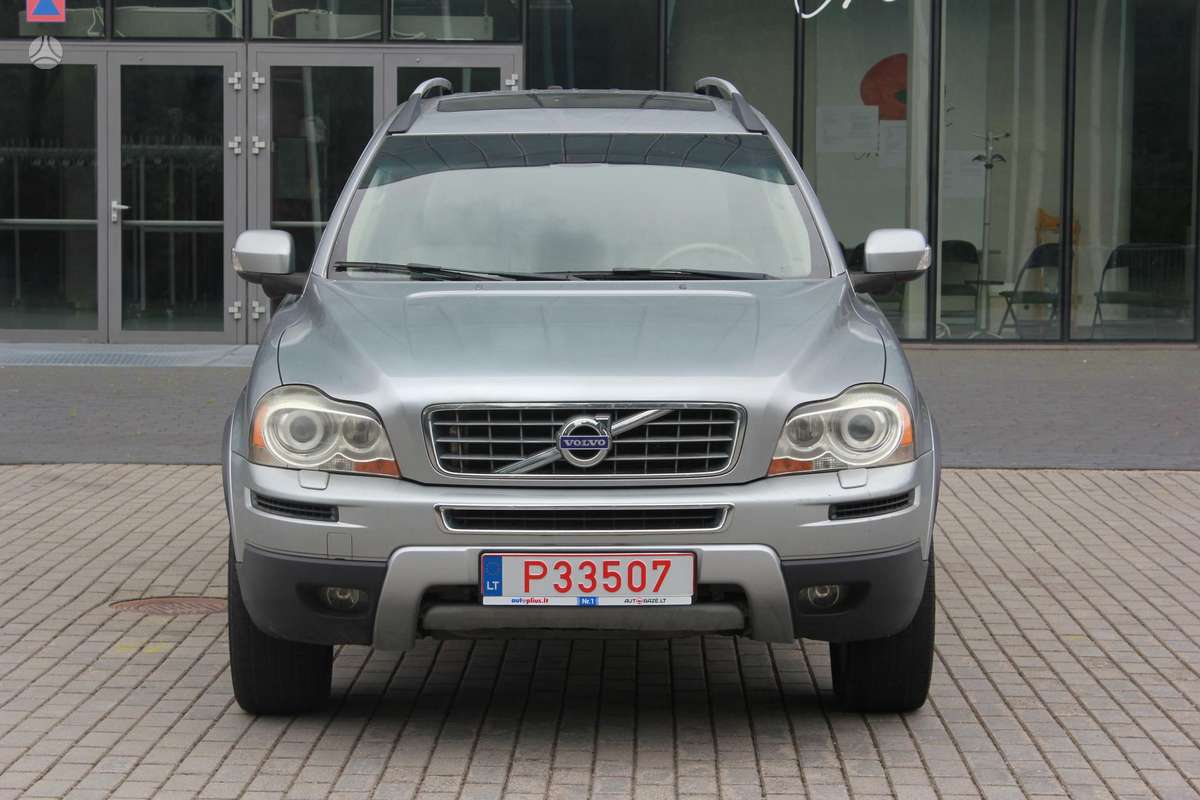 Volvo XC90 2012 — rear view