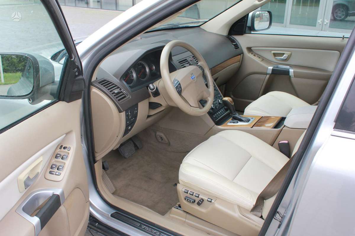 Volvo XC90 2012 — photo 9