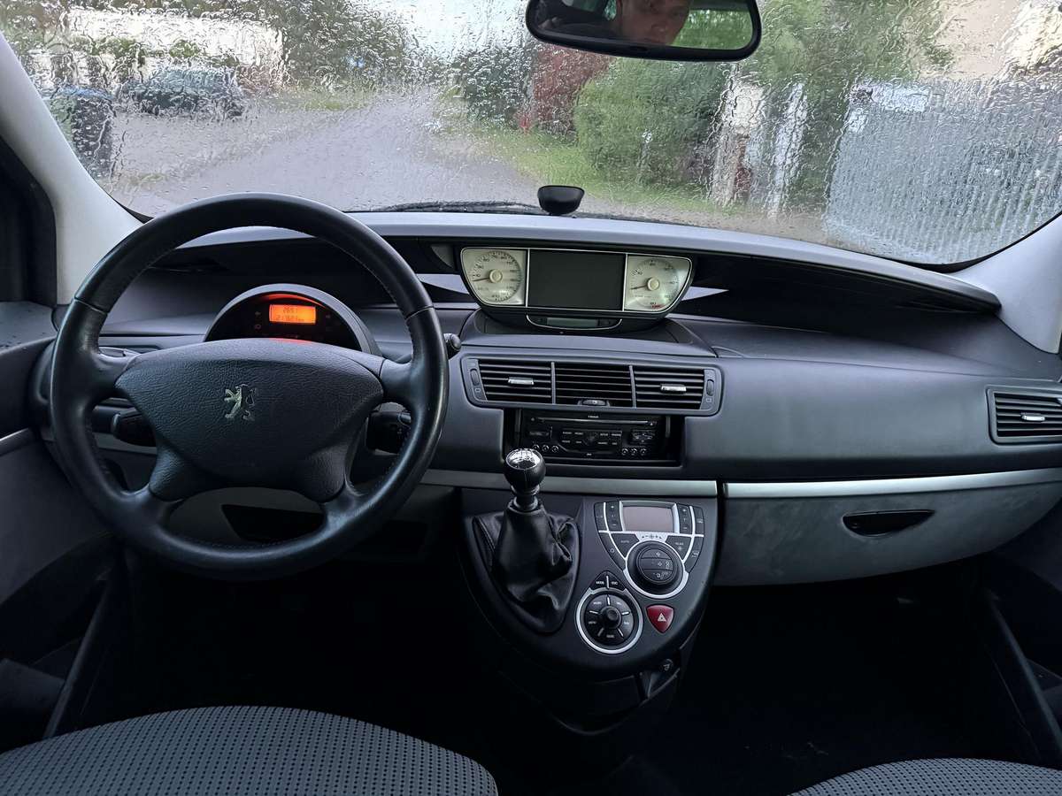 Peugeot 807 2012 — photo 8